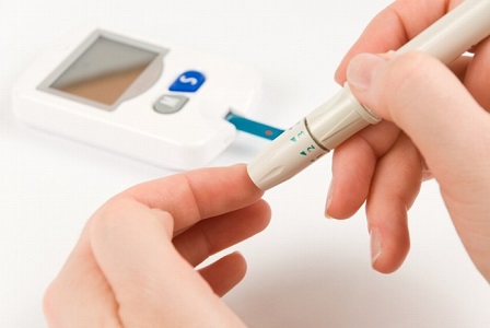 ¿Qué consecuencias tiene la diabetes mellitus mal controlada en los pacientes?
