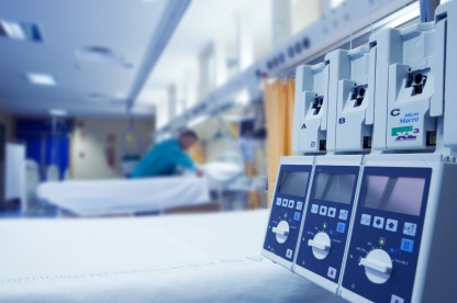 ¿El fracaso renal agudo es frecuente en las unidades de cuidados intensivos?