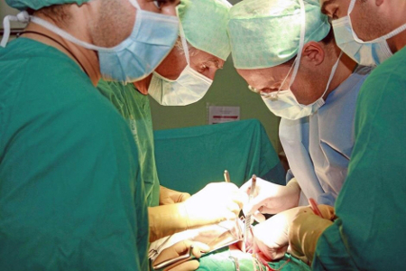 Los urólogos instan al trasplante de vivos contra la lista de espera