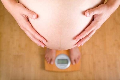 La obesidad materna como factor de riesgo de defectos congénitos de los riñones y el tracto urinario